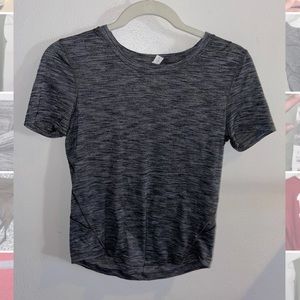 Lulu grey and black tee